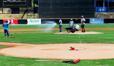 Trabajos en el Rod Carew se realizan sin contratiempos
