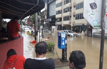 Se  inundan 11 vías de la ciudad capital