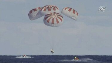 Cápsula Dragon de SpaceX ameriza en el océano Atlántico