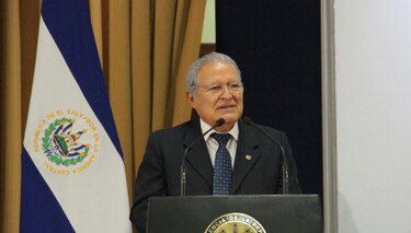 El Salvador busca solución para migrantes amparados al TPS