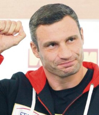 Klitschko renuncia a defender su título mundial