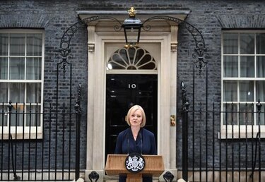 Dimite la primera ministra británica, Liz Truss