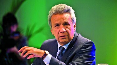 Ecuador busca financiamiento