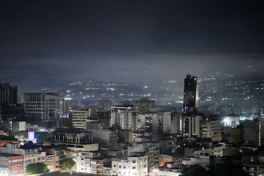 ‘¡Se llevaron a Maduro y a Cilia!’: BBC Mundo reconstruye la noche en la que Estados Unidos bombardeó Caracas