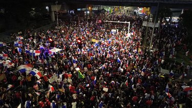 Protestas contra la minería remecen poderes del Estado