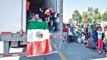 Caravana de migrantes sigue su paso por México