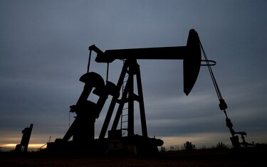 El petróleo de Texas baja hasta 73.63 dólares tras la suspensión de sanciones a Irán