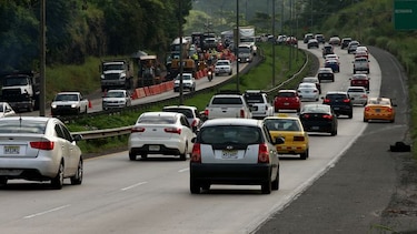 Inversión de carriles hacia el interior del país