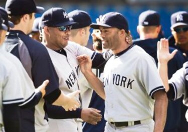 Arizona contrata como ´coach´ a Harkey