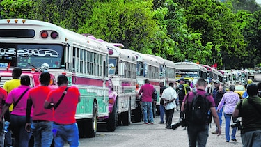 Gobierno lanza advertencia a transportistas