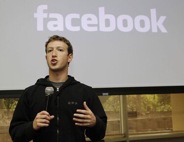El fundador de Facebook, Mark Zuckerberg, descarta optar a cargo público
