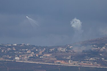 Hizbulá lanza 100 cohetes contra Israel en las últimas tres horas