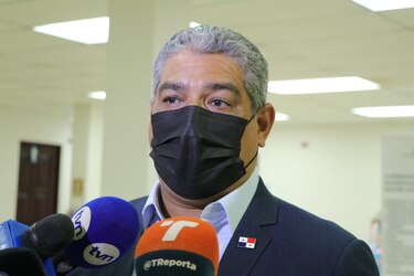 Ivette Berrío quedará al frente del Minsa, mientras el ministro Sucre se somete a una evaluación médica