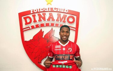 Dinamo Bucarest hace oficial la llegada del panameño Armando Cooper
