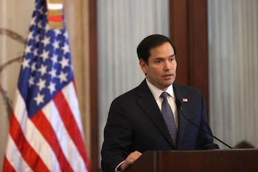 Cuba acusa a Marco Rubio de promover la migración ilegal en lugar de combatirla