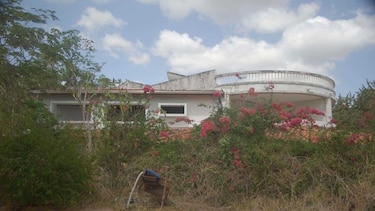MEF presenta denuncia por invasión de finca playera expropiada a Manuel Antonio Noriega