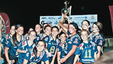 Owls y Black Tigers se coronan en el ‘flag’