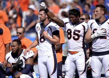 Jugadores y NFL sin acuerdo para poner fin a protestas durante himno