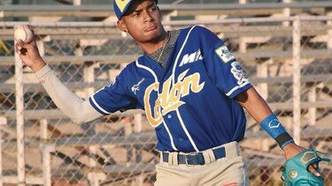 Un sorprendente Colón busca su pase en el Rod Carew