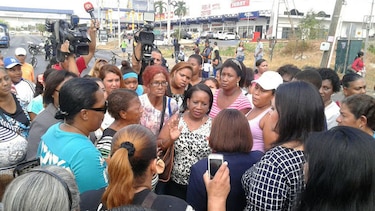 Protestan acudientes de la escuela Ernesto T. Lefevre; exigen respuestas al Meduca