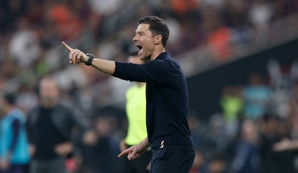 Xabi Alonso sale del Real Madrid por ‘mutuo acuerdo’ y Arbeloa toma el cargo