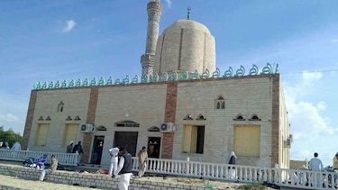 Al menos 235 muertos en ataque contra una mezquita en el Sinaí egipcio