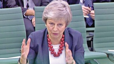 May dice que segundo referendo para el 'brexit' traiciona confianza
