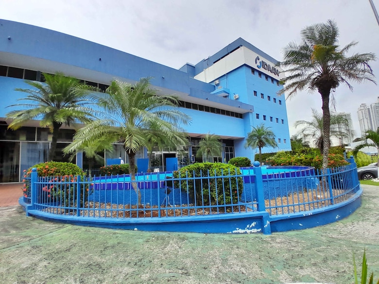 El Idaan gestionó contrato por casi $100,000 para jardinería con empresa vinculada a Abraham Rico Pineda