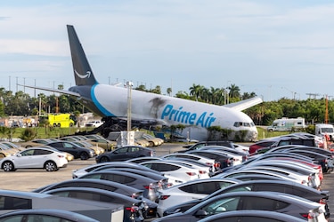 Al menos cinco muertos tras estrellarse un avión de Amazon cerca del aeropuerto de Miami