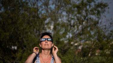 Tome nota de los consejos a seguir durante el eclipse solar total