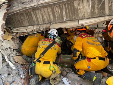 Ascienden a 9 los muertos por el terremoto de Taiwán, que deja más de 100 réplicas