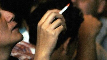 Proyecto de ley antitabaco establece disposiciones para fabricantes y distribuidores del producto