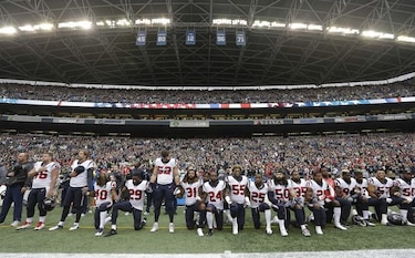 NFL restringe protestas durante el himno