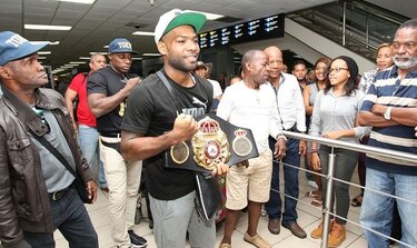 Regresa el campeón Jezreel Corrales a Panamá