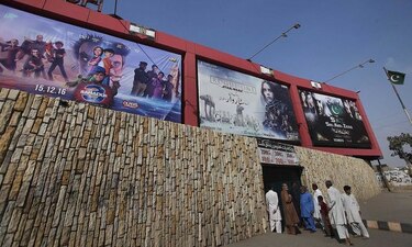 Pakistán volverá a proyectar películas indias
