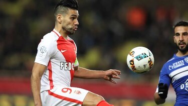 El colombiano Falcao anotó tres goles con el Mónaco