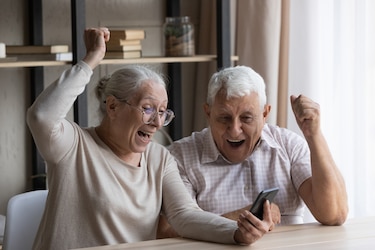 ¿Cómo digitalizar a los adultos mayores?