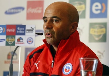 Sampaoli seguirá con la selección chilena hasta 2018