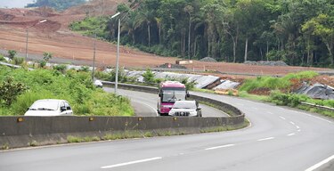 Caída de ingresos y mayor gasto corriente elevan déficit