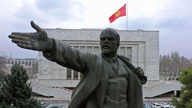 Bishkek, la moderna capital de Kirguistán que está demoliendo su imponente arquitectura soviética