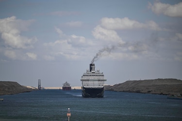 Canal de Suez confía en que ‘todo el mundo’ vuelva a sus aguas y prorroga descuento de 15%