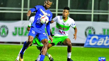 Árabe Unido es el único líder e invicto del torneo