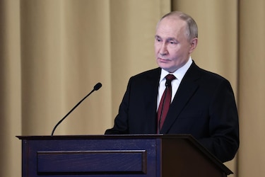 Putin propone a Ucrania celebrar negociaciones directas el 15 de mayo en Estambul