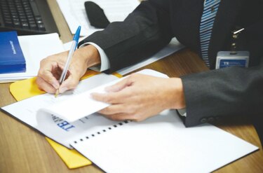 El tiempo, factor crucial para sumar firmas a favor de la constituyente
