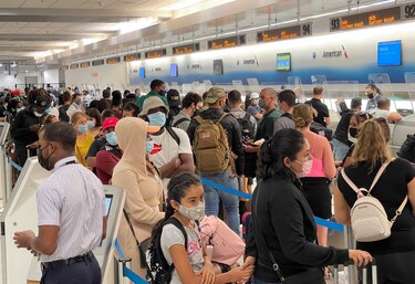 Estados Unidos pondrá fin a restricciones de ingreso para personas vacunadas en noviembre