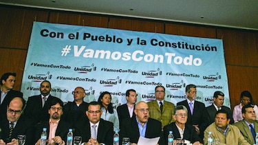 Oposición se moviliza para cesar gobierno de Maduro