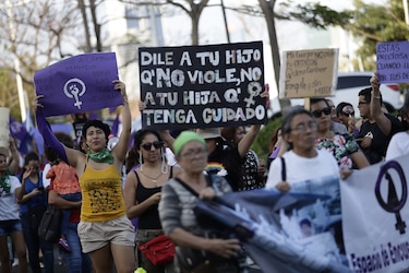 Panameñas piden alto a la violencia contra las mujeres