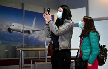 Países vecinos de China multiplican las medidas para contener el nuevo coronavirus