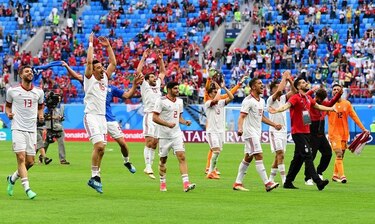 Irán vence a Marruecos 1-0 en el descuento