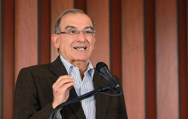 De la Calle dice que modelo de negociación con FARC se mantiene sin cambios